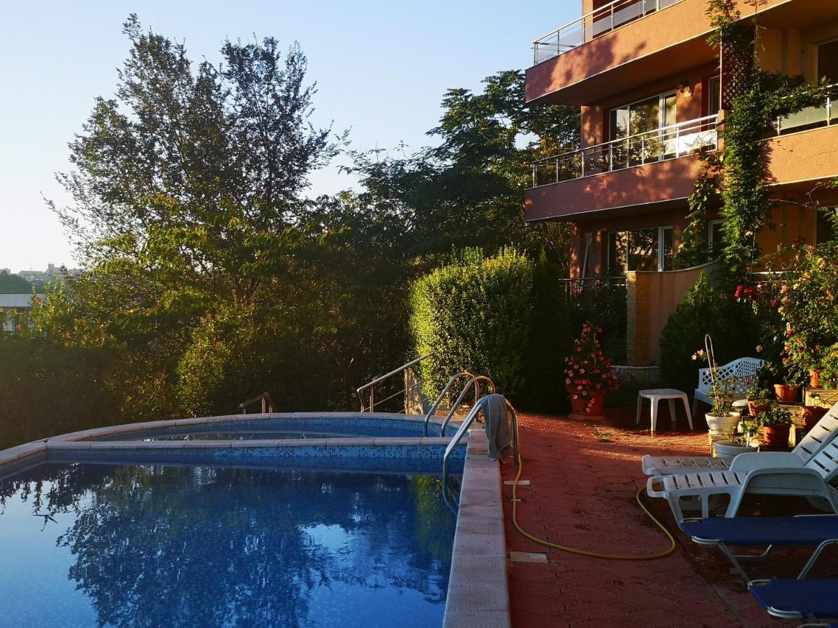 Complex Karia IV Apartment Kavarna Luaran gambar