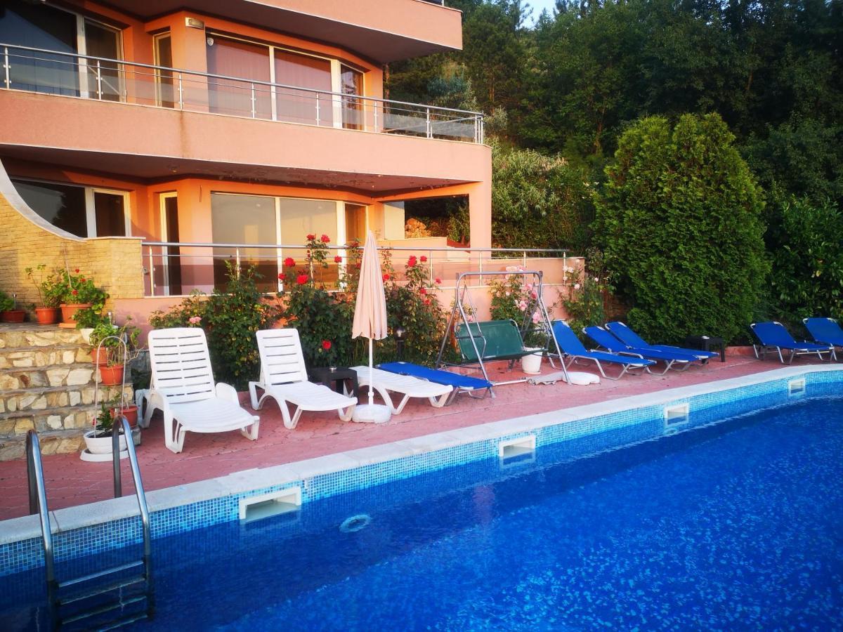 Complex Karia IV Apartment Kavarna Luaran gambar