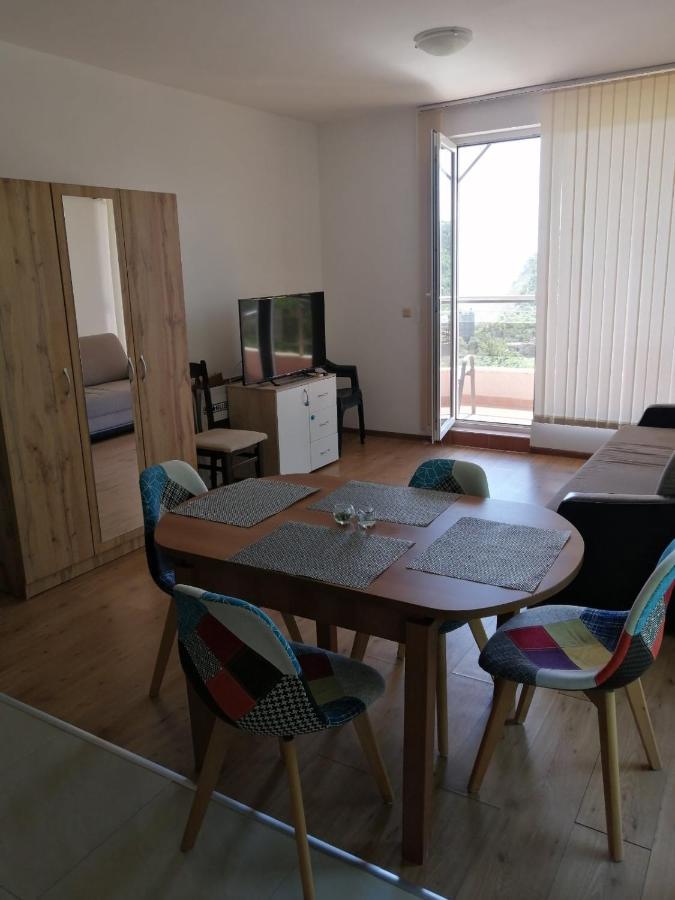 Complex Karia IV Apartment Kavarna Luaran gambar