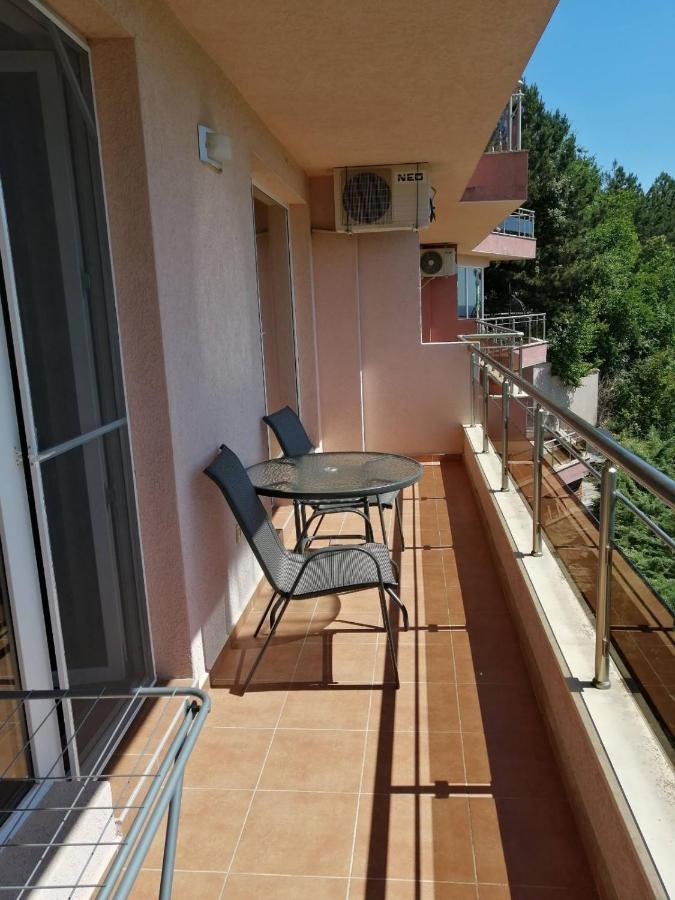 Complex Karia IV Apartment Kavarna Luaran gambar