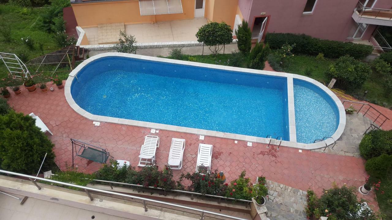 Complex Karia IV Apartment Kavarna Luaran gambar