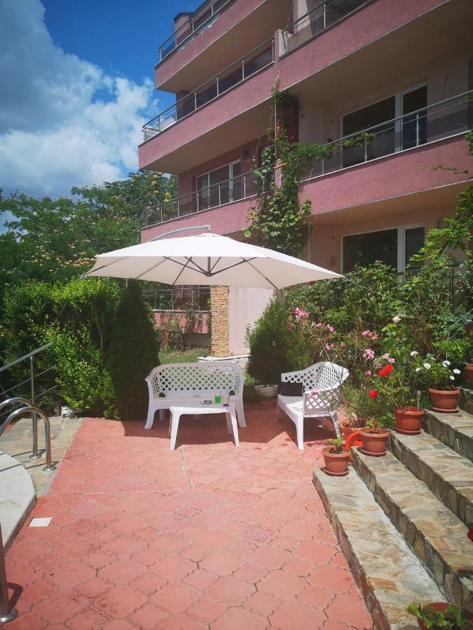 Complex Karia IV Apartment Kavarna Luaran gambar