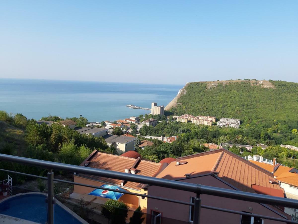 Complex Karia IV Apartment Kavarna Luaran gambar